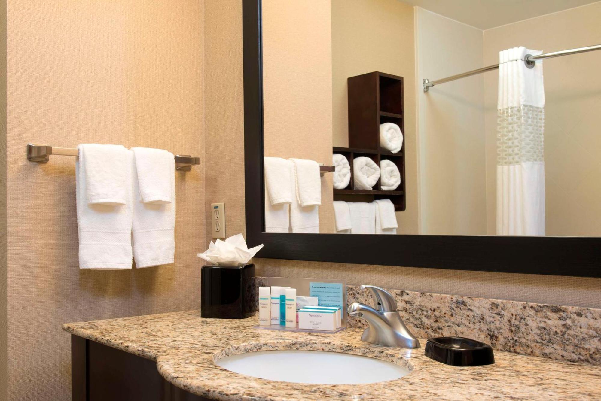 Hampton Inn & Suites קרופורדסוויל מראה חיצוני תמונה